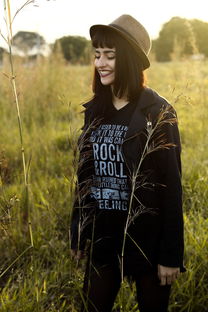 (原谅绿情侣头像)原谅绿帽子表情包：让人啼笑皆非的网络文化现象深度探析