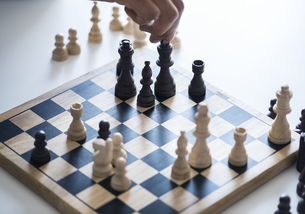 精彩纷呈的击碎相同颜色方块游戏:挑战你的反应速度与策略思维 精彩纷呈的击碎相同颜色方块游戏:挑战你的反应速度与策略思维