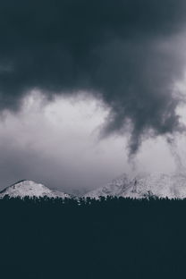 (鹊山招摇山是什么山)深入探索《山海经》中的鹊山招摇山：拼音注解与神秘解读